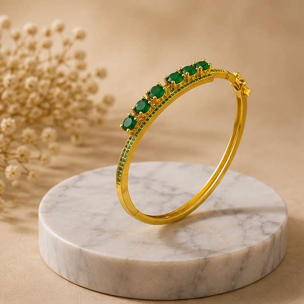 THE ZOYA LINEAR EMERALD & JADE BRACELET