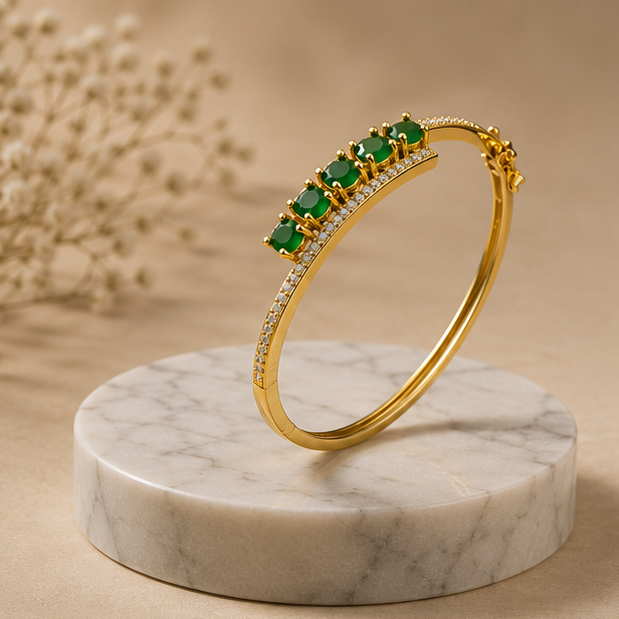 THE SHAHI TARA EMERALD BRACELET