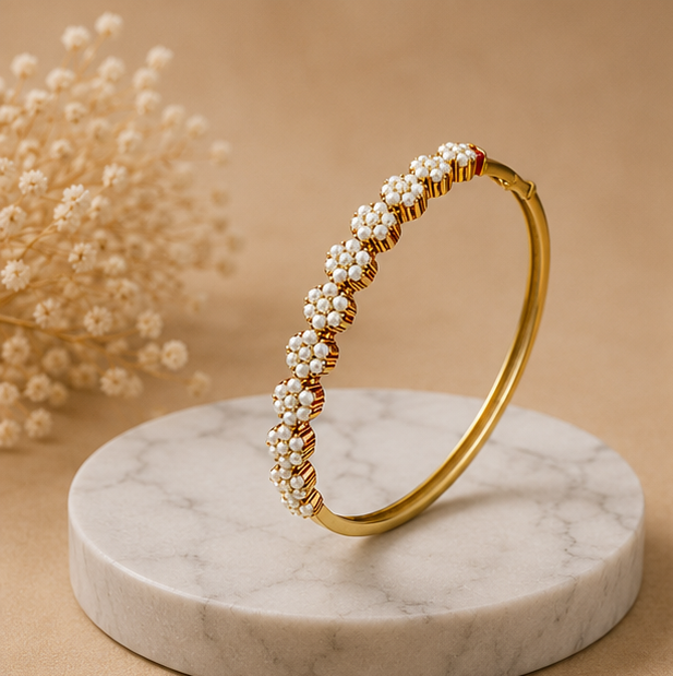 THE SHAHI CHANDNI PEARL BANGLE