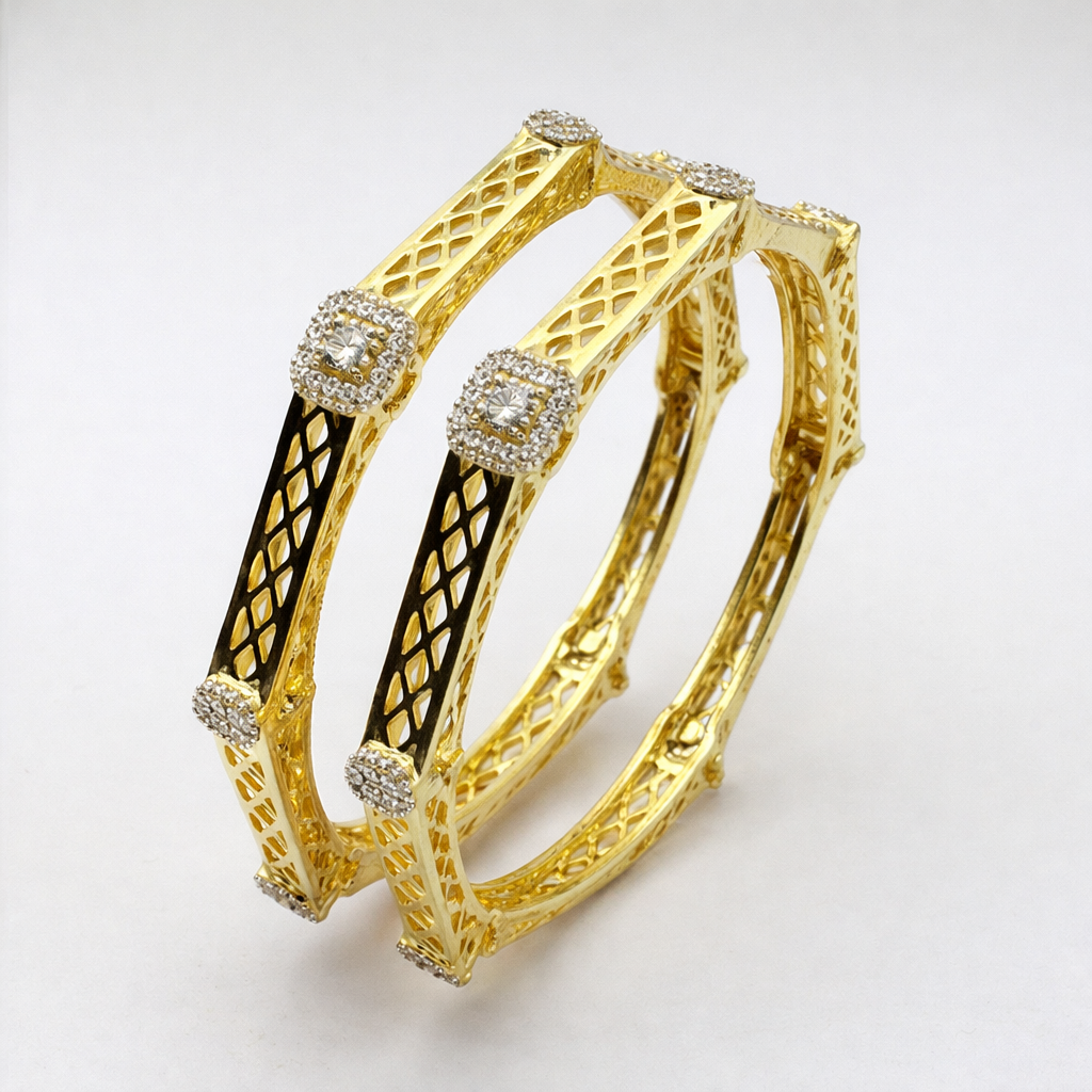 MAHARANI ROYALE DIAMOND GOLD BANGLE