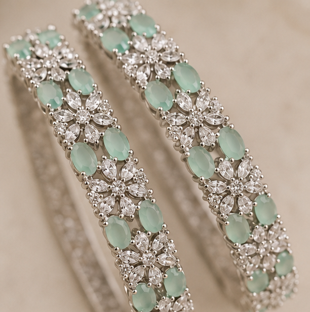 THE SHAHI BAGICHA PLATINUM-LOOK KADA