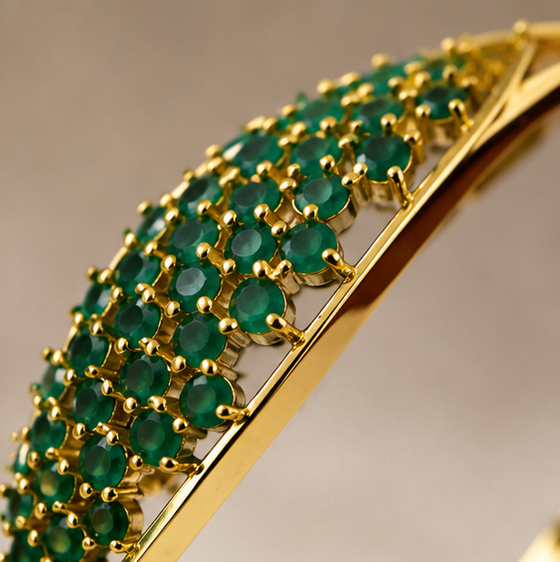 THE SHAHI PANKH FULL EMERALD BRACELET