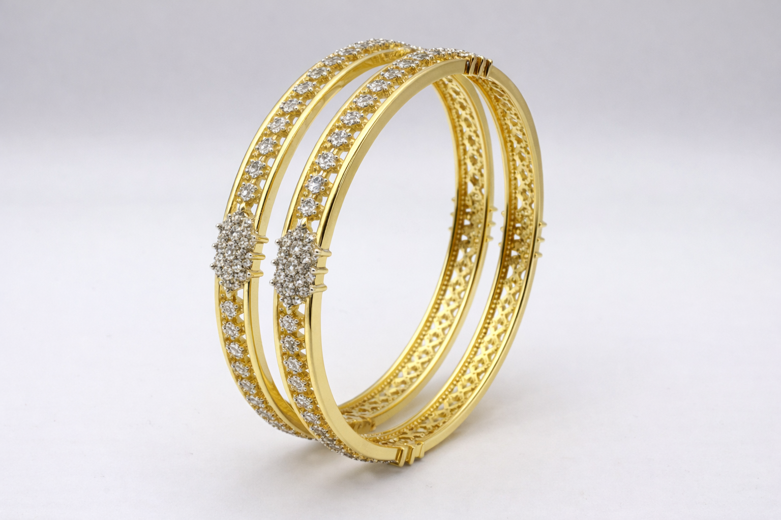 NOOR BLOOM DIAMOND BANGLE