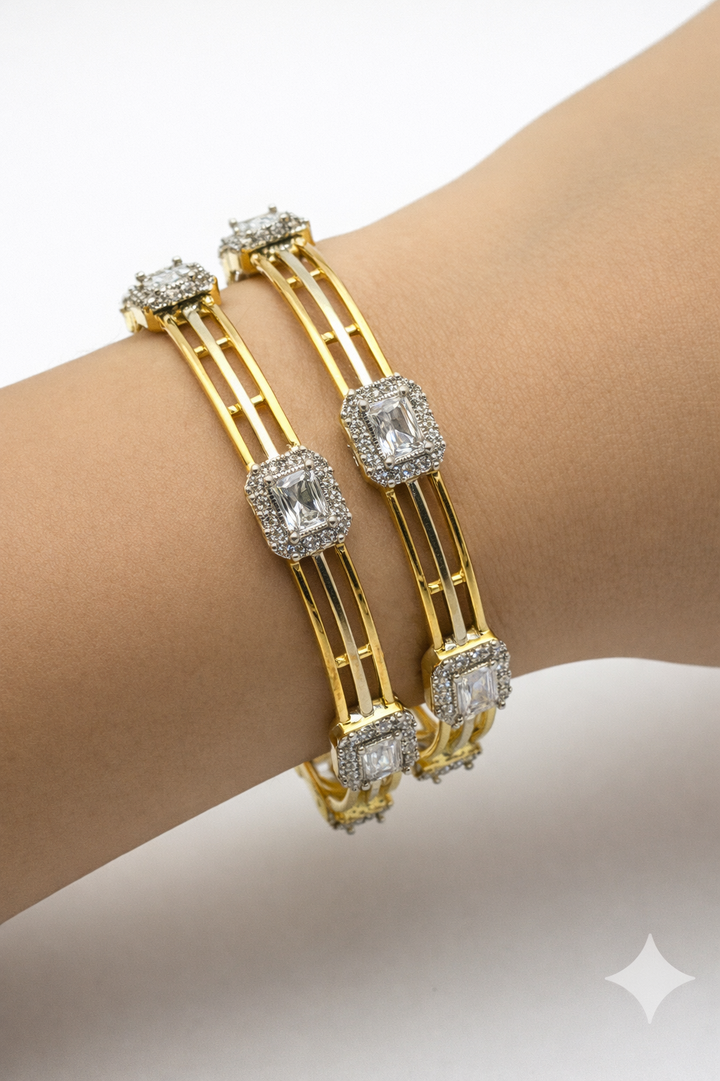 REGALIA SQUARE DIAMOND BANGLE