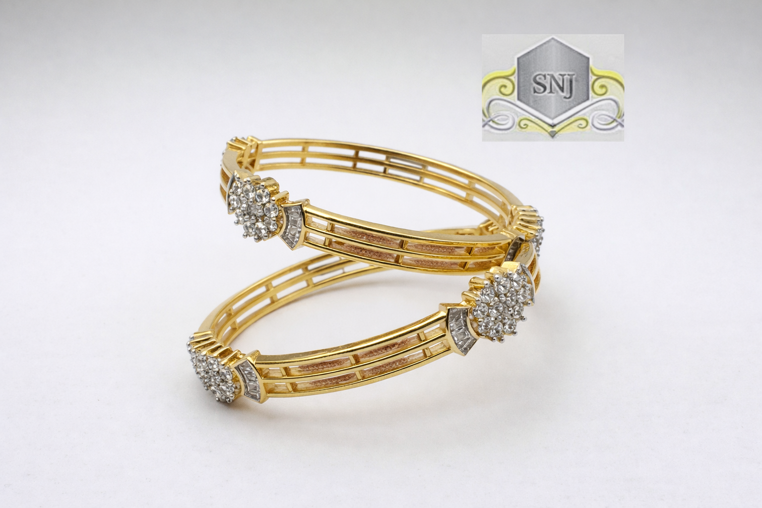 NOOR ROYALE DIAMOND BANGLE