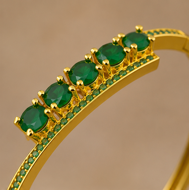 THE ZOYA LINEAR EMERALD & JADE BRACELET