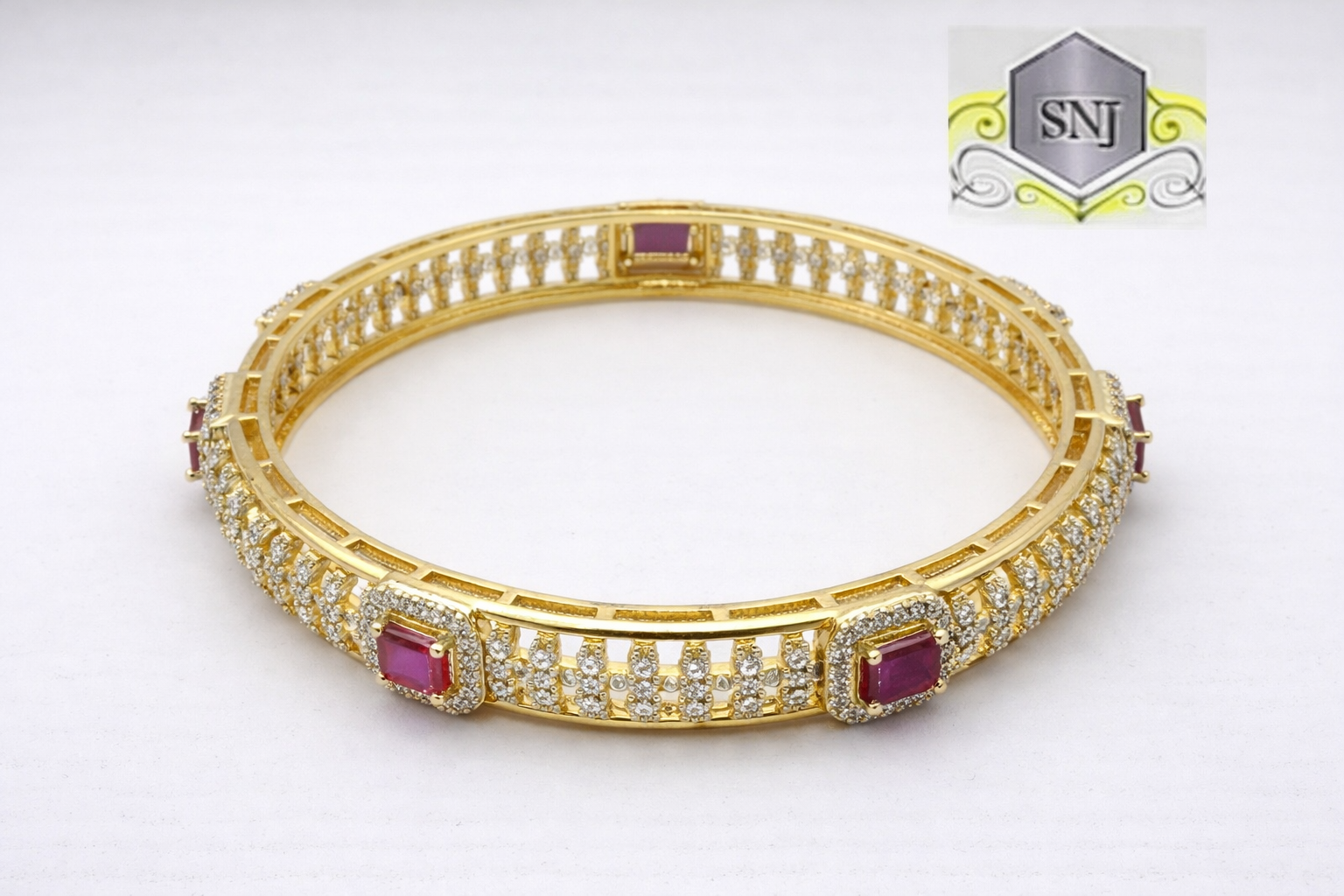 MAHARANI RUBY GLOW DIAMOND BANGLE