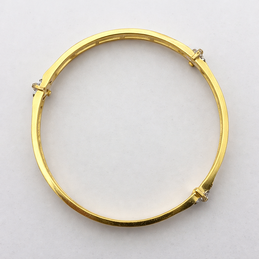STELLAR BLOOM DIAMOND GOLD BANGLE