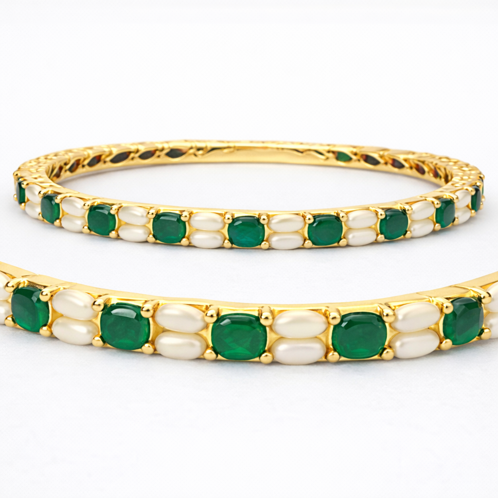 EMERALD GLOW CLASSIC BANGLE