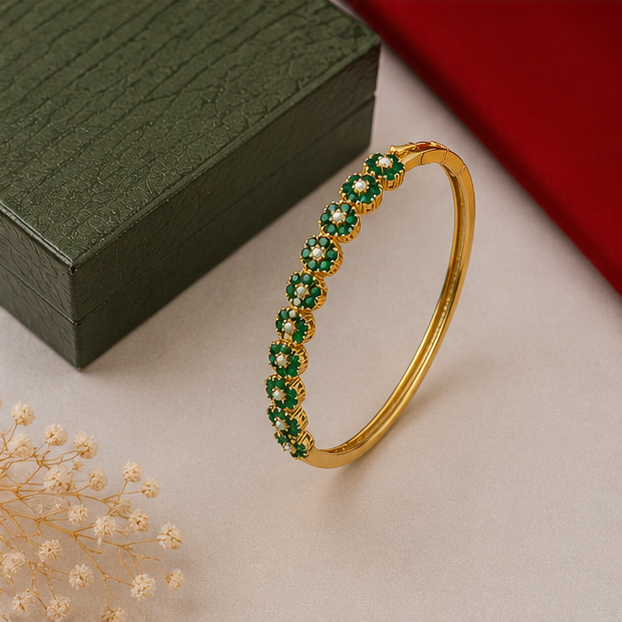 THE SHAHI GULDASTA EMERALD BANGLE