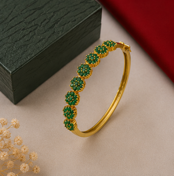 THE SHAHI GULDASTA EMERALD BANGLE-2