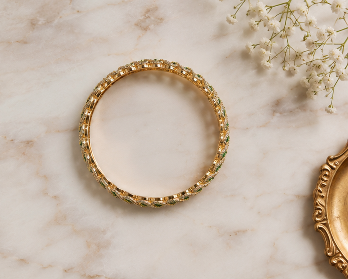 THE SHAHI LEHER EMERALD BRACELET