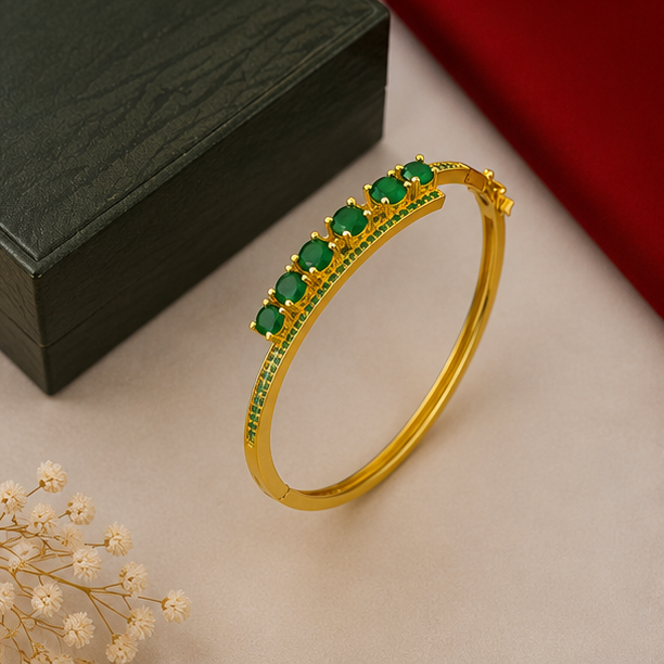 THE ZOYA LINEAR EMERALD & JADE BRACELET