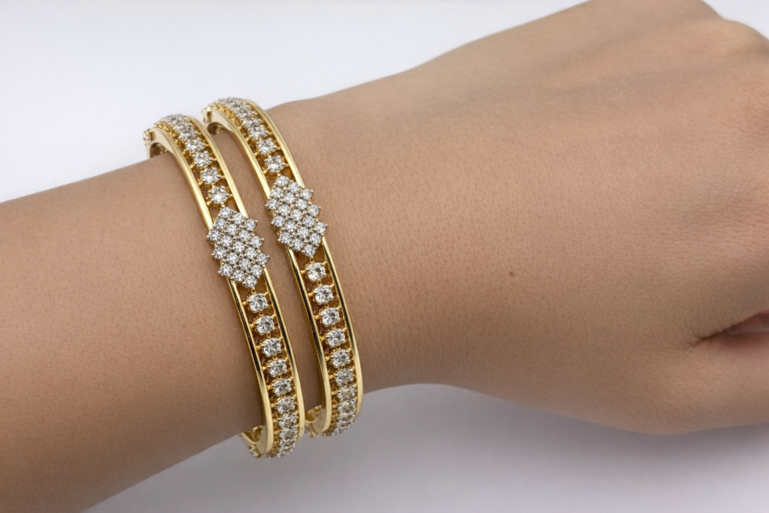 NOOR BLOOM DIAMOND BANGLE