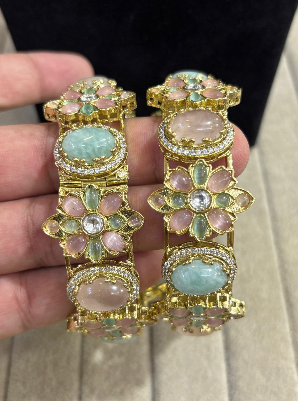 Noor-E-Gulabi Stone Bangles