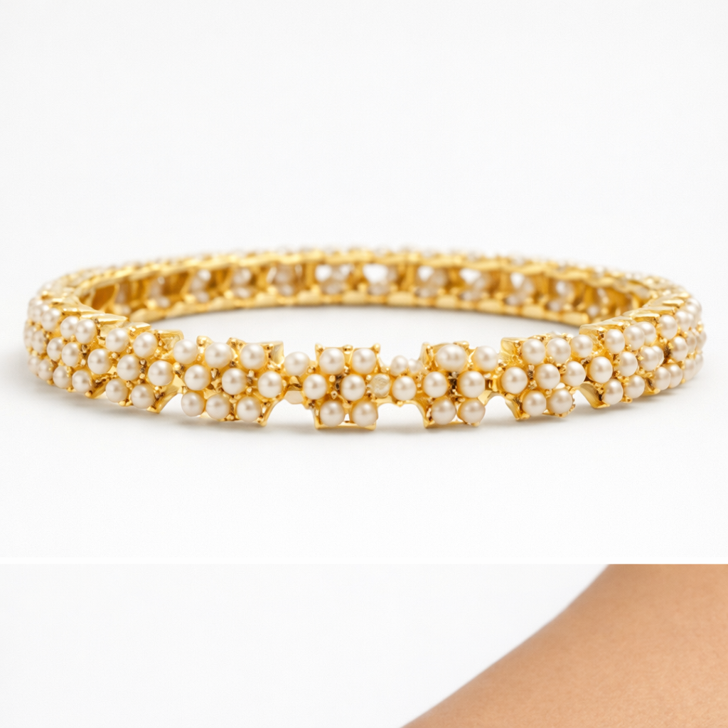 Lulu Zahra Bangle (Pearl Blossom)