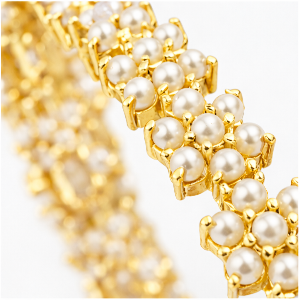 Lulu Zahra Bangle (Pearl Blossom)