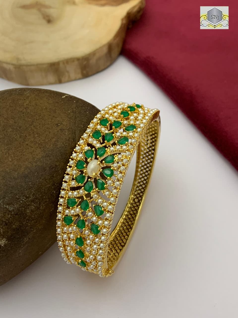 PHULWARI GOLD PLATED BRACELET WITH STONES