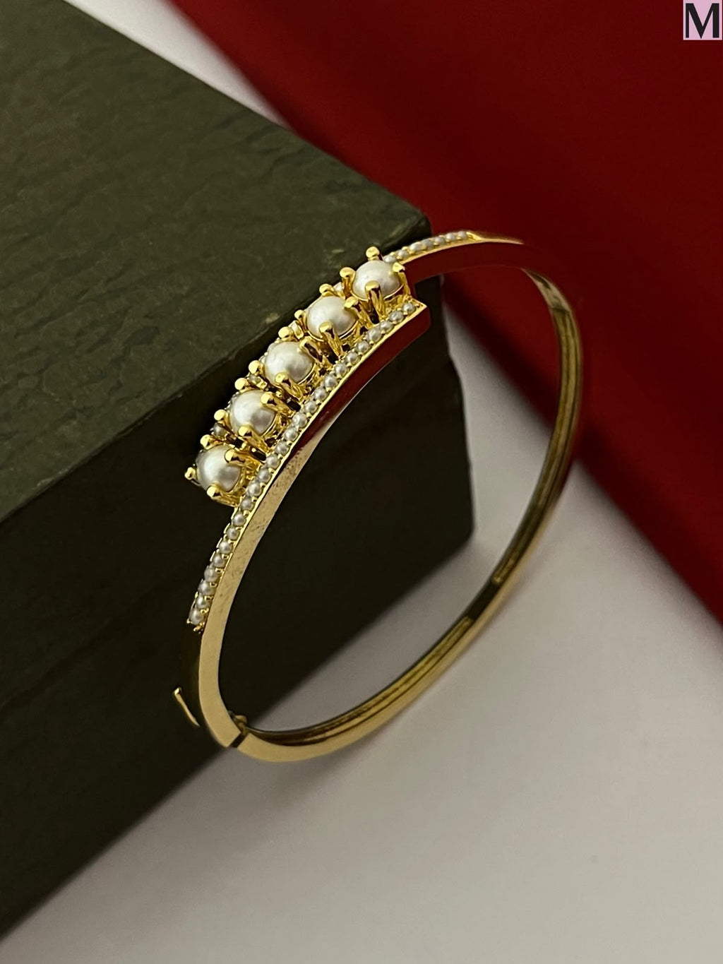 THE SHAHI CHANDRIKA PEARL BRACELET