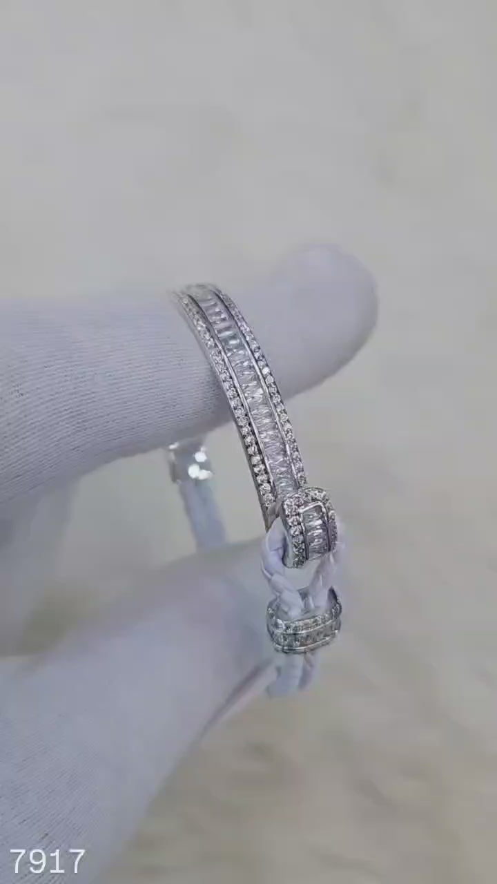 Al-Abyad Buckle Bangles
