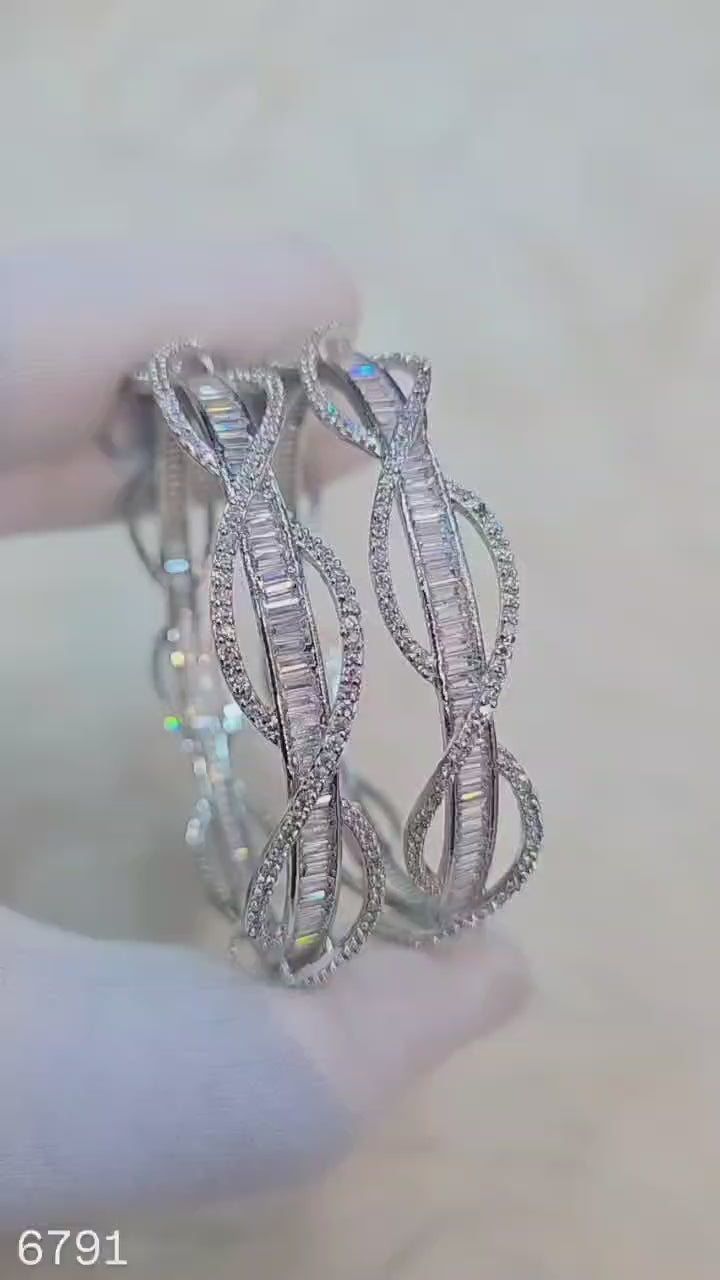 Safa Infinite Clarity Silver-Plated Bangles